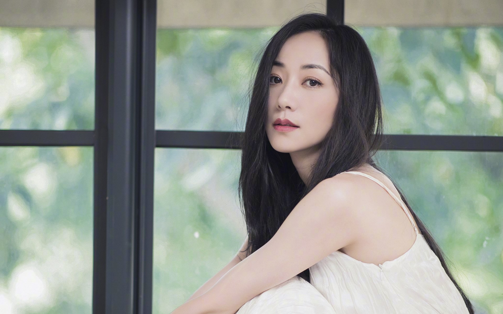 锋线球员是否参与中场组织成为常态机制,什么叫锋线球员